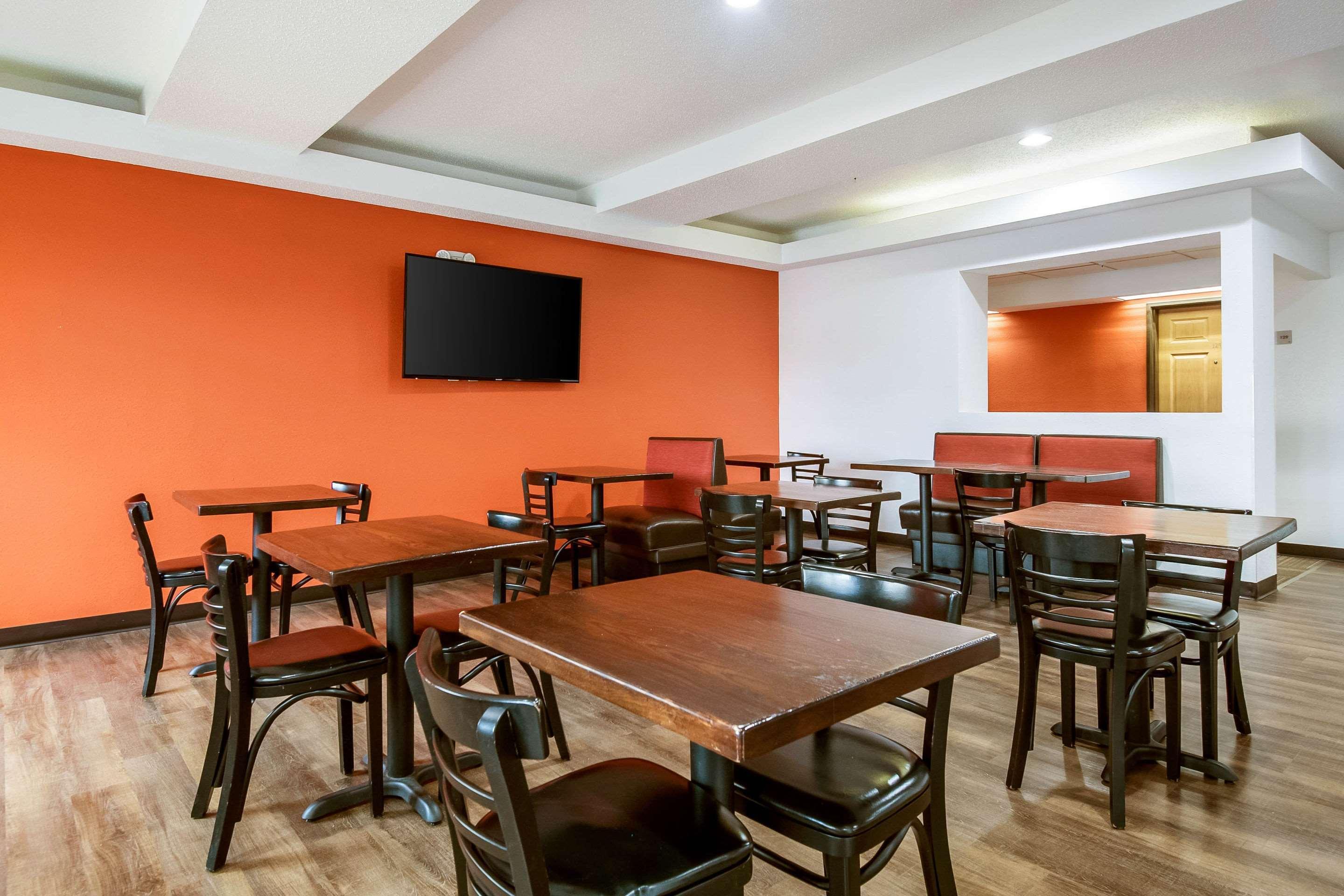 Hotel Econo